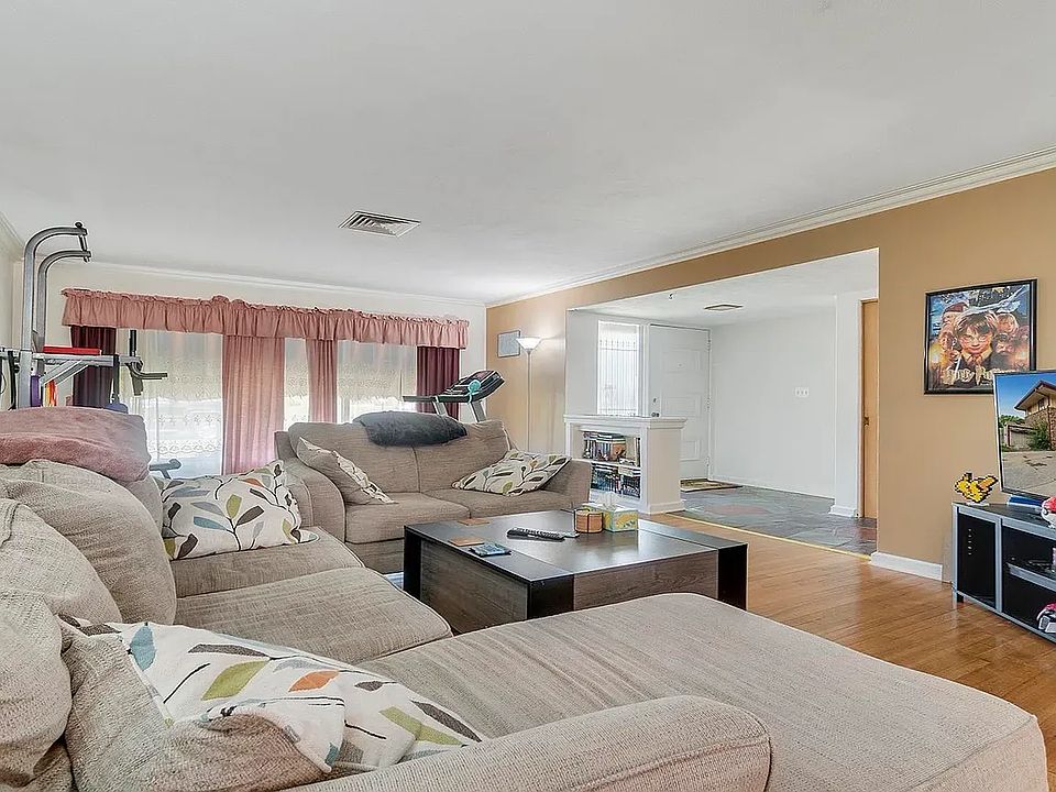 1st image of 809 N Alpine Rd #811