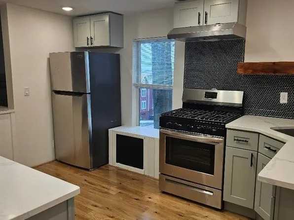 328 Maple St APT 2, Fall River, MA 02720