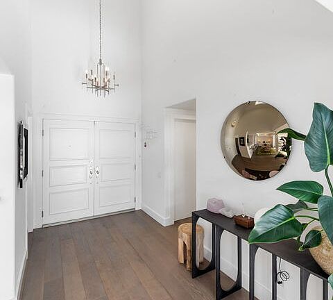 2nd image of 11690 Montana Ave #Penthouse 303