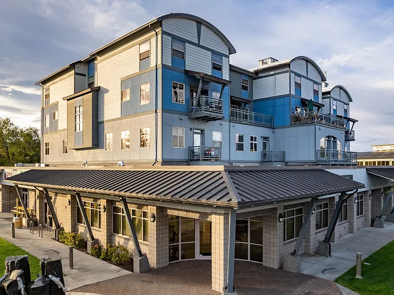 Newport Terrace — Photo 1