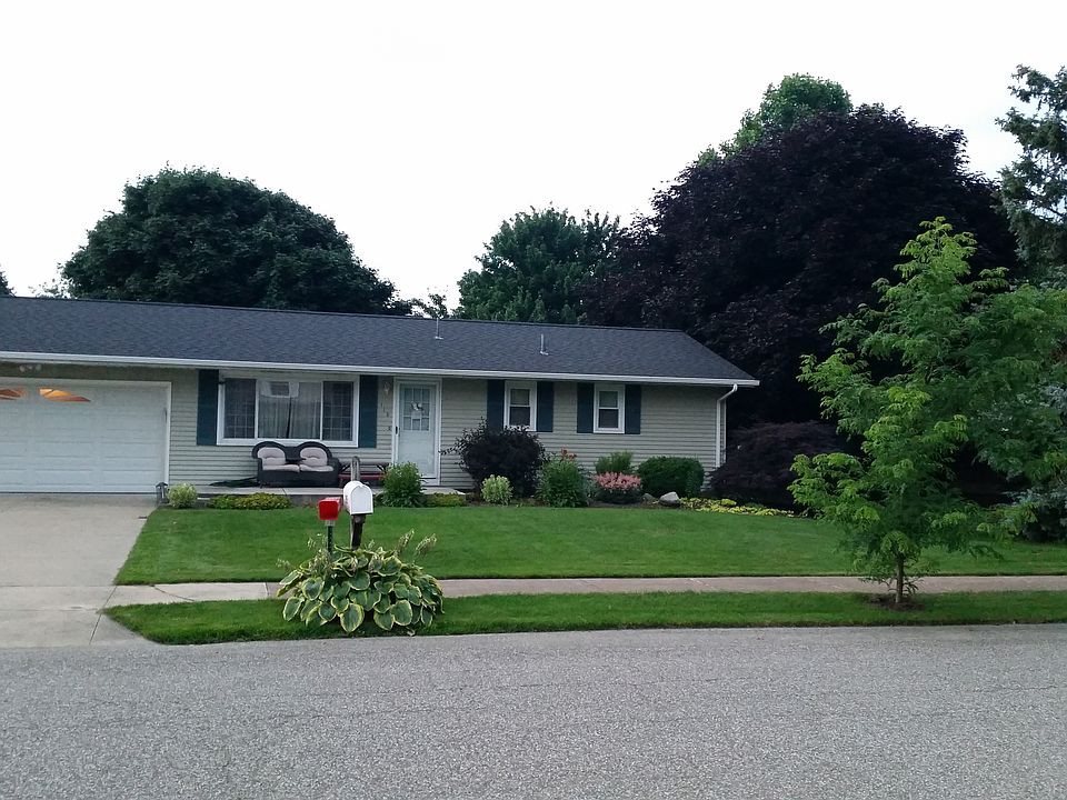 2nd image of 115 Hutchinson Dr