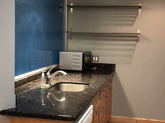 4th image of 1100 Vine St APT P106