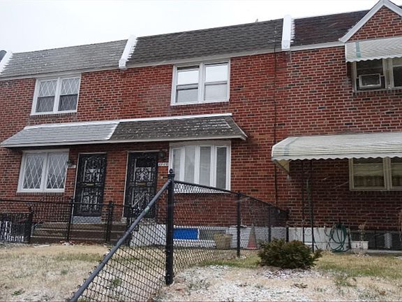 3rd image of 6909 Greenway Ave