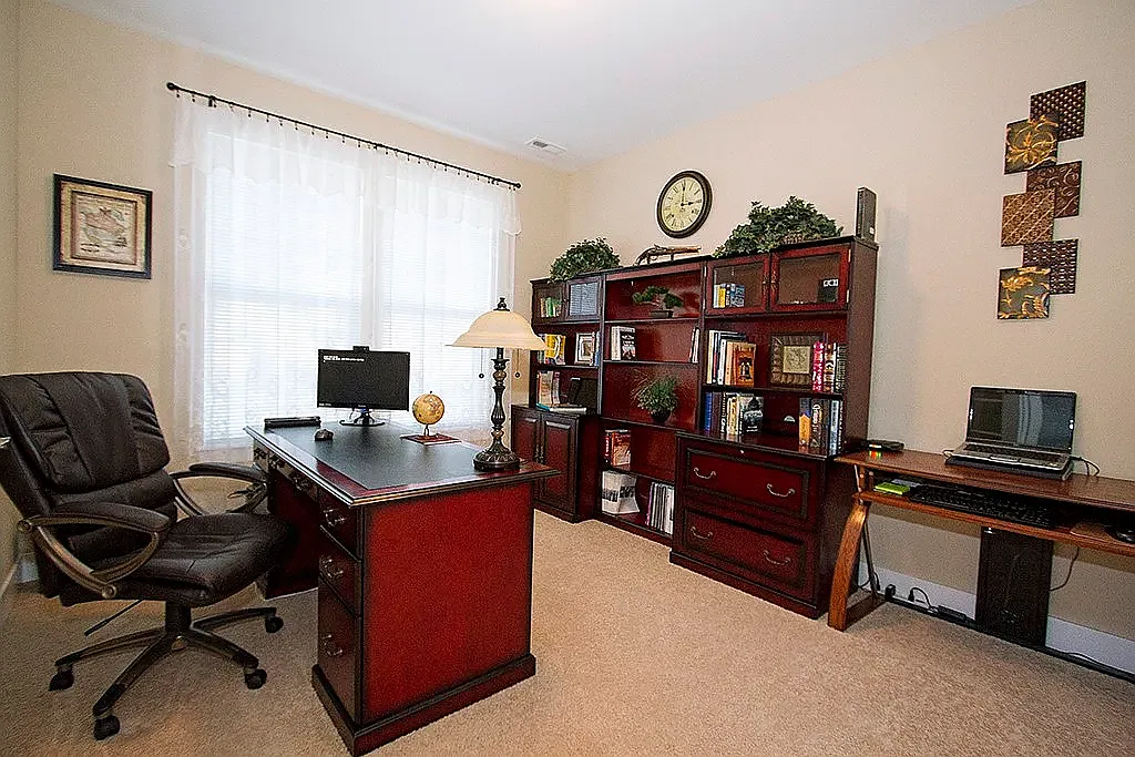 3 bed, 2.5 bath, 3093 sqft, $4,500 — Photo 4