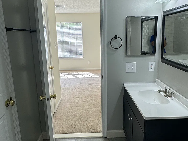 12103 Greenwood Ct #201 — Photo 37