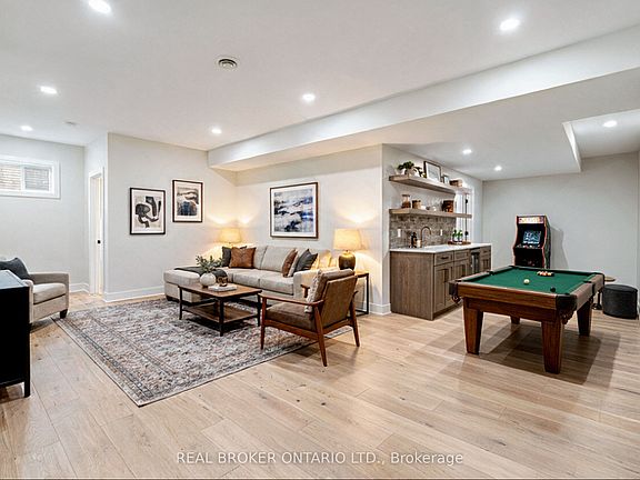 5th image of 361 Rathburn Rd