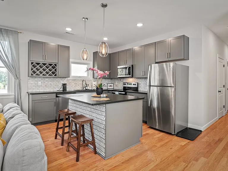 2511 Porter St #1 — Photo 13