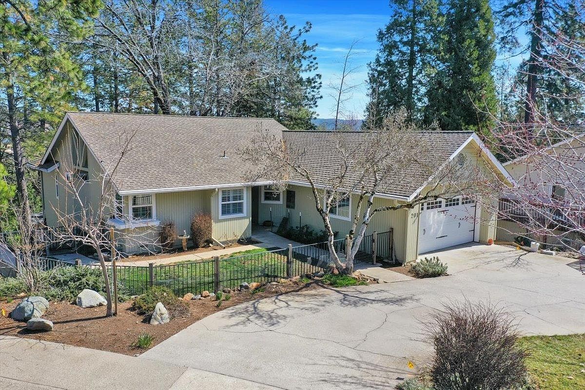 12197 hogan hill rd discount grass valley ca 95945 zillow