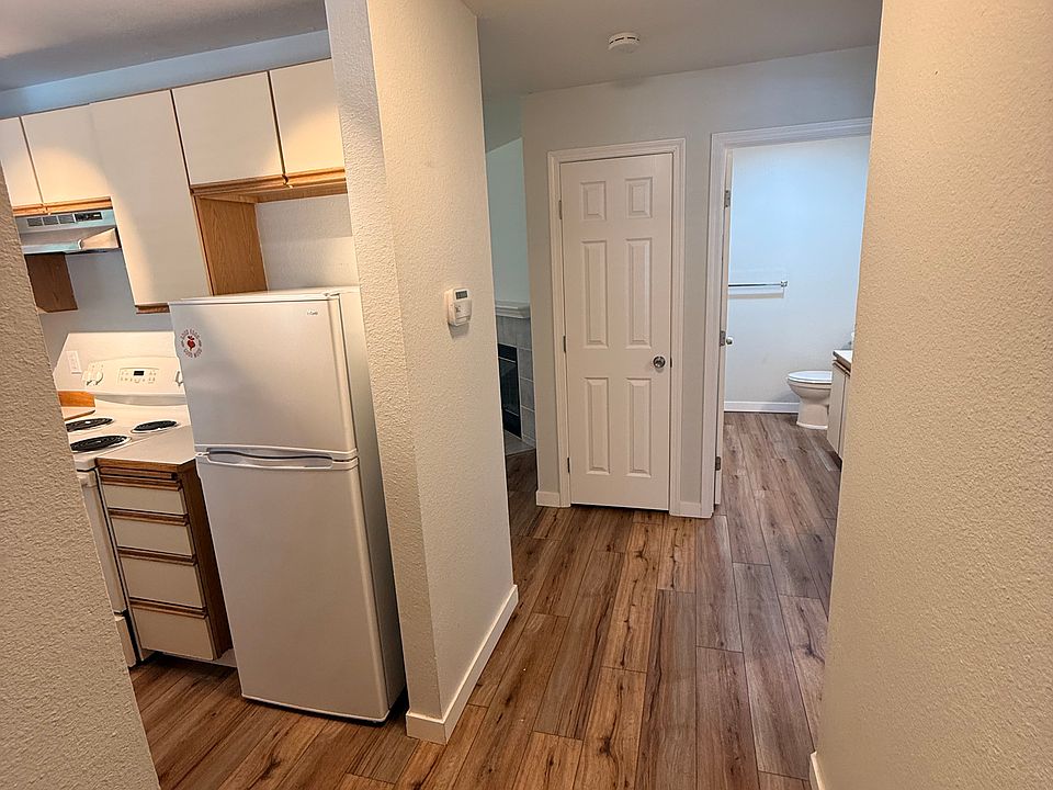 1st image of 5706 183rd Ave E APT 3