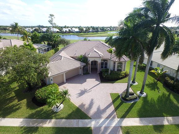 3rd image of 8128 Desmond Dr