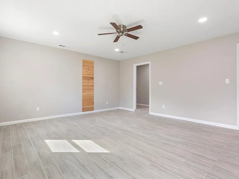 9604 Crown Ridge Dr — Photo 20