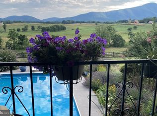 2437 Jericho Rd, Flint Hill, VA 22627