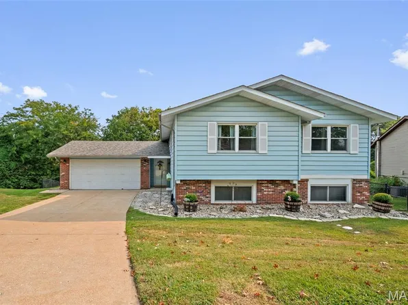 2323 Hempline Ct, Saint Louis, MO 63129