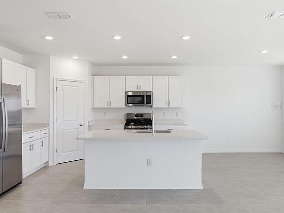 3rd image of 7439 Sandstone Dr