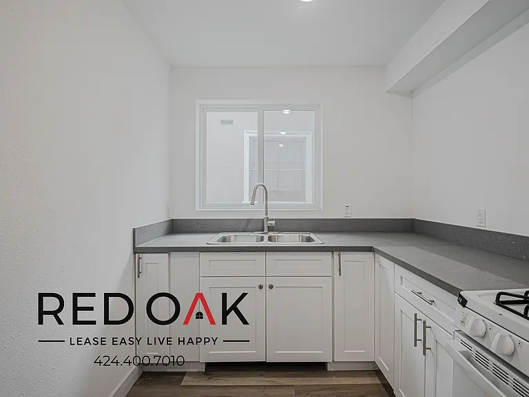 2837 San Marino St #104 — Photo 5
