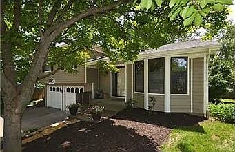 2nd image of 6 N Vine View St