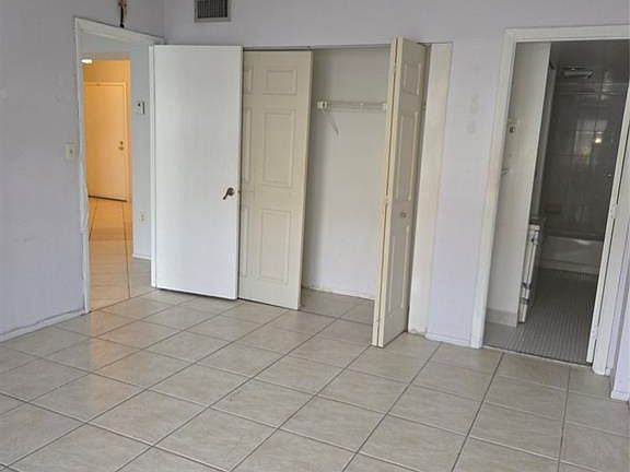 2nd image of 4158 Inverrary Dr APT 104
