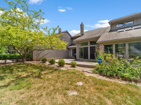 10 Nantucket Ct, Beachwood, OH 44122