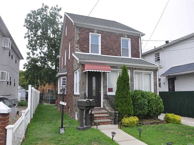 1st image of 12118 193rd St