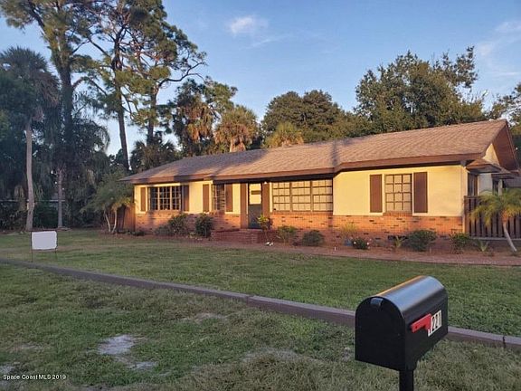 2nd image of 1227 Indian River Ave