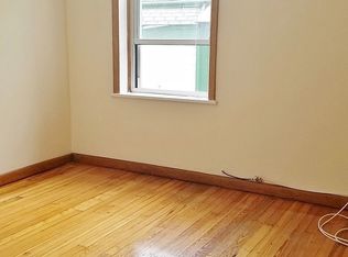 31-63 44th St #1C, Astoria, NY 11103