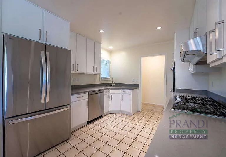 219 Mark Twain Ave — Photo 6