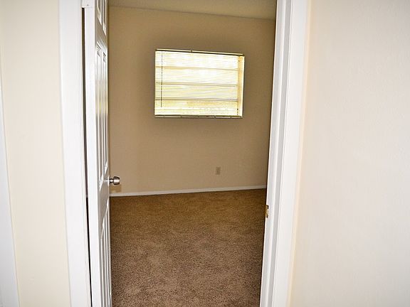 3rd image of 7045 30th Ave N APT 17