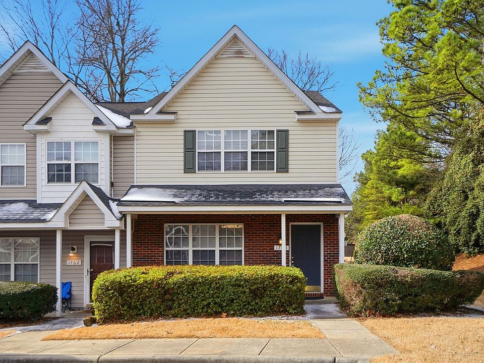 1st image of 1760 Forest Side Ln