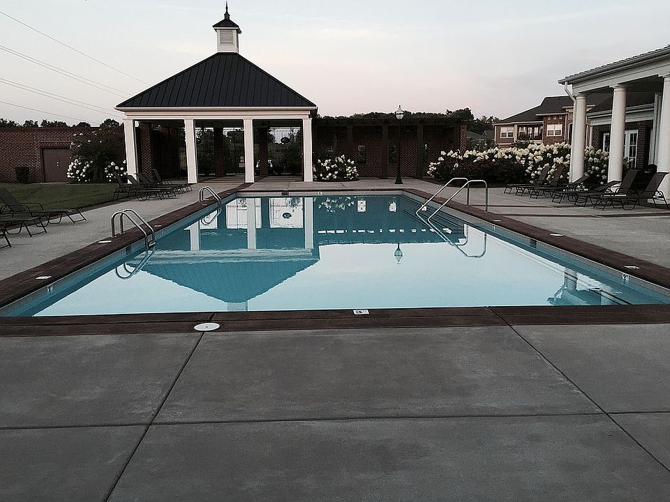 2nd image of 1085 N McMahan Dr