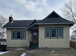 124 W Maple Ave, Stockton, IL 61085