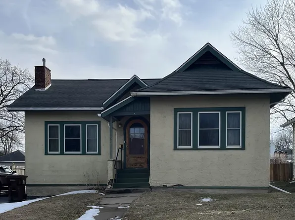 124 W Maple Ave, Stockton, IL 61085