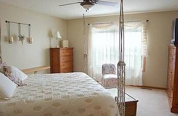 4th image of 1207 Bergmann Dr