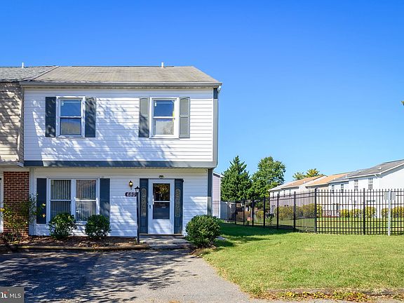 2nd image of 680 Greenbriar Ln