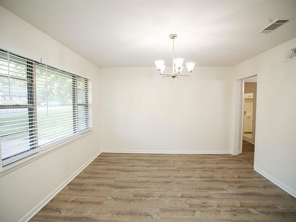 4th image of 5202 S Wakefield Dr