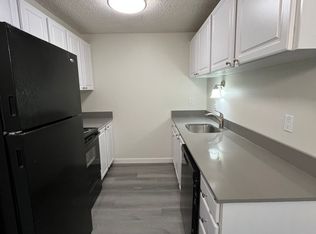 7501 6th Ave NW APT 202, Seattle, WA 98117