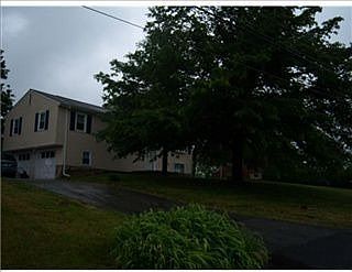 2nd image of 31 Blossom Ln