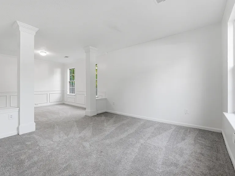 1369 Lamont Dr SW — Photo 15