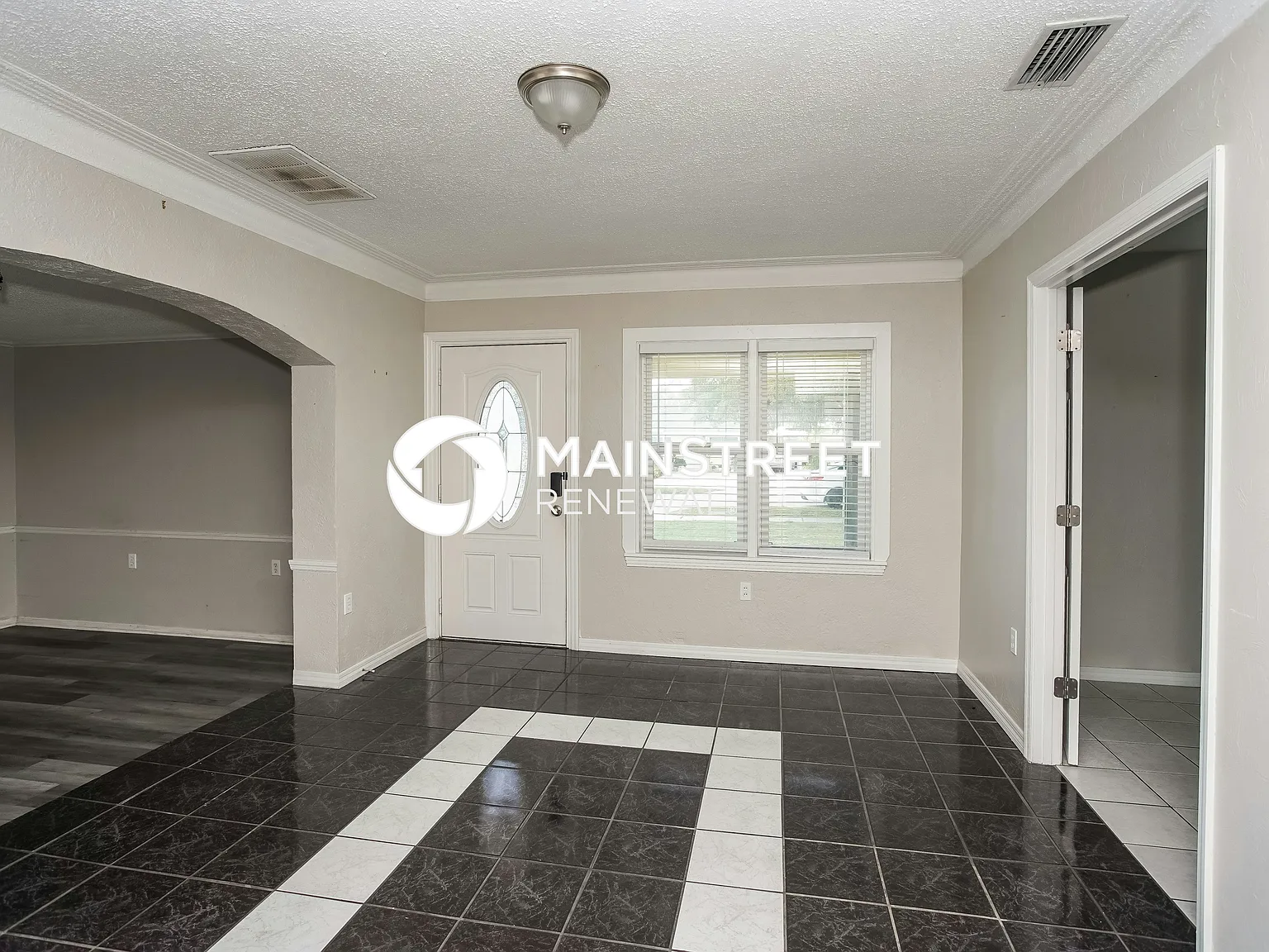 432 N Conrad — Photo 4
