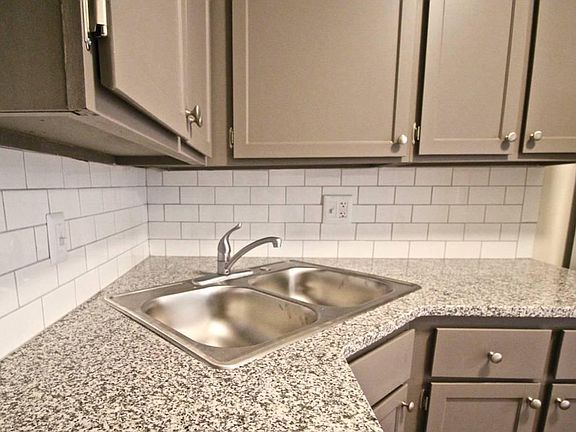 4th image of 3925 Clark Ave APT 1