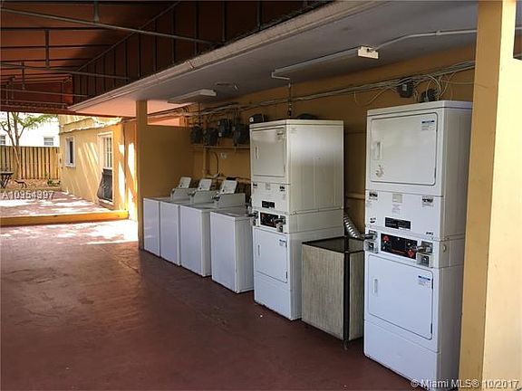 4th image of 3245 Virginia St APT 62