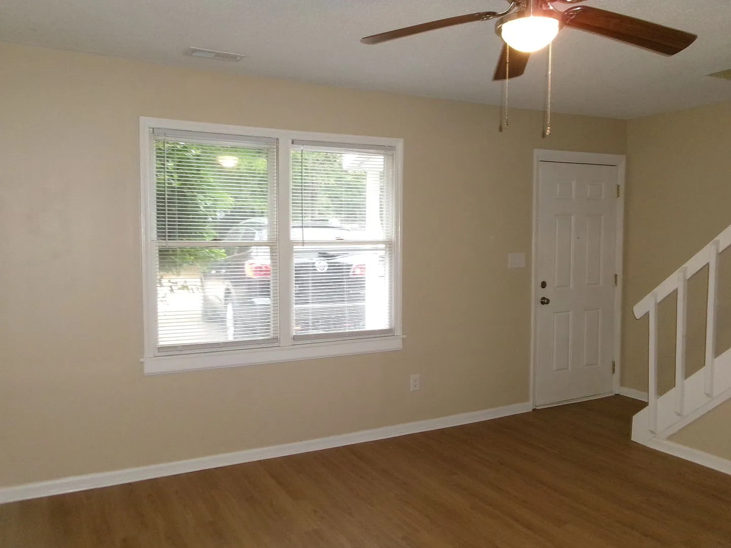 Rent Special - 2 Bedroom Townhome Walking Distance To The Waterfront — Photo 2
