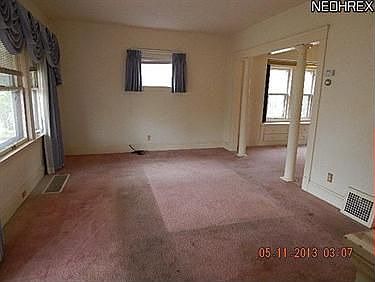 4th image of 11818 Rexford Ave