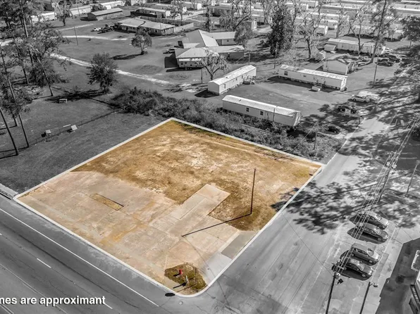 273 W Cypress St, Ludowici, GA 31316