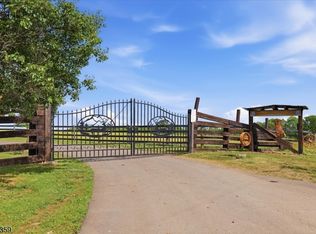 72 Pond Ln, Holland Twp., NJ 08848