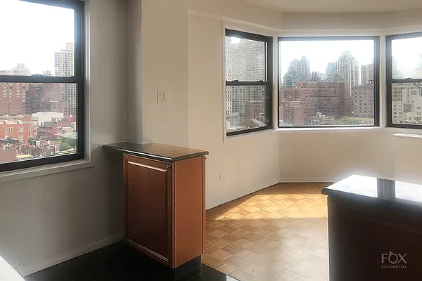 Rented by Fox Residential Group | media 11