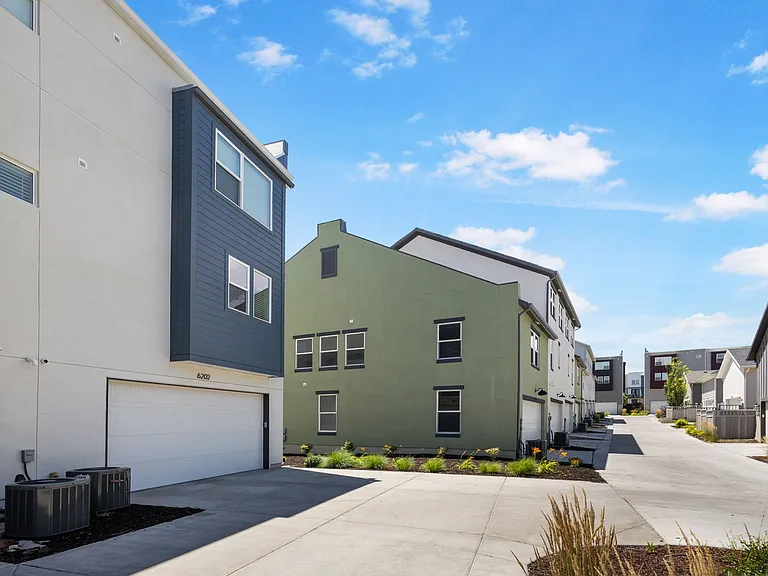 Exterior rear ft alleyway
