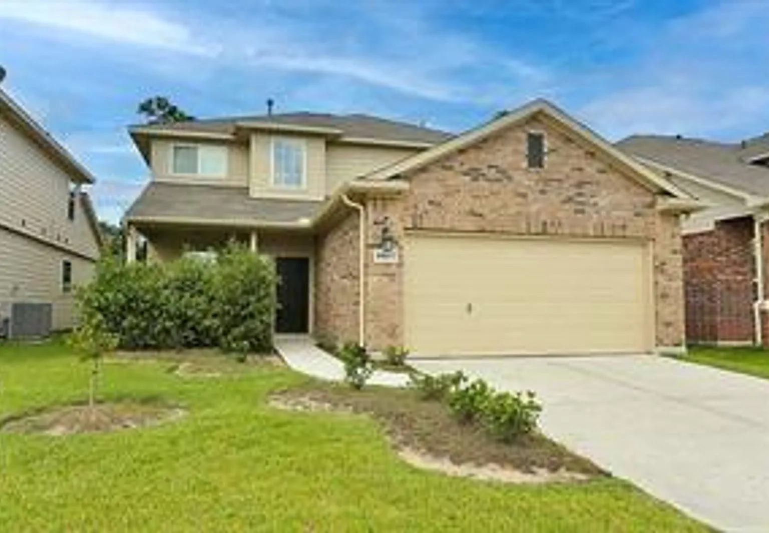 4 bed, 2.5 bath, 2153 sqft, $1,850 — Photo 1