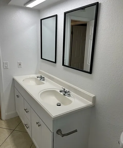 212 Debby Ct #B — Photo 17