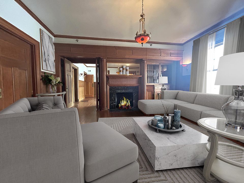 Large Living Room w/ gas fireplace