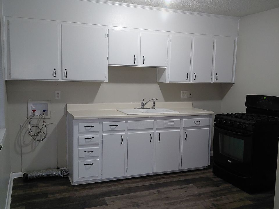 1st image of 1820 3rd Pl SW